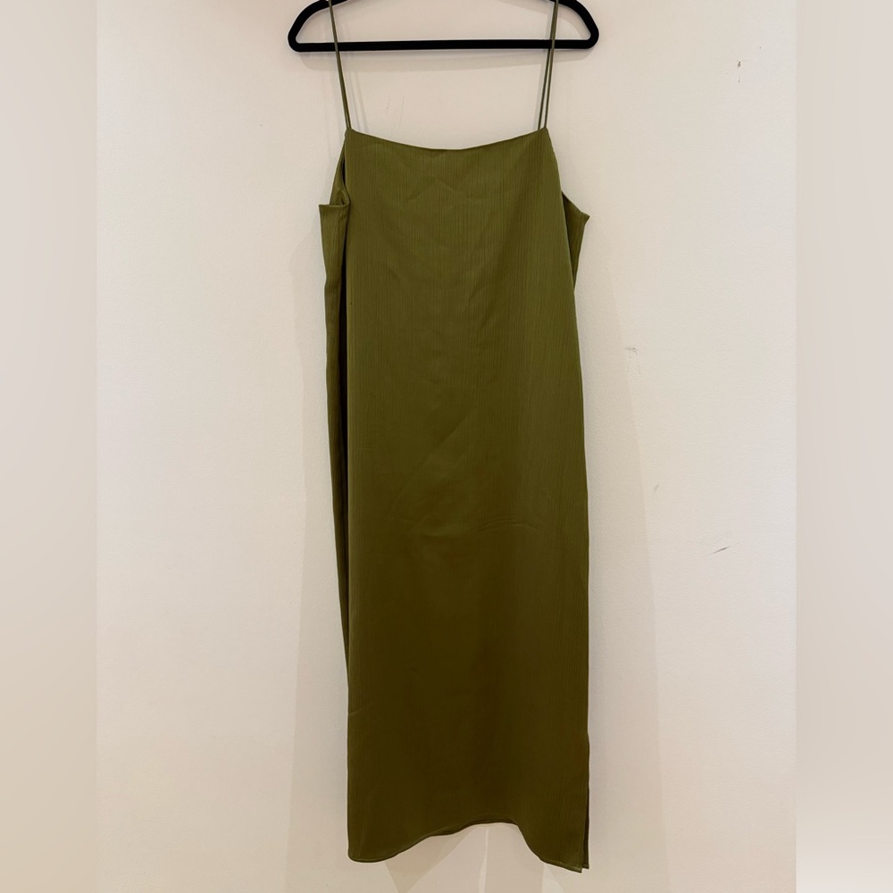 Reformation Yoshe Dress in Pear Crinkle Large